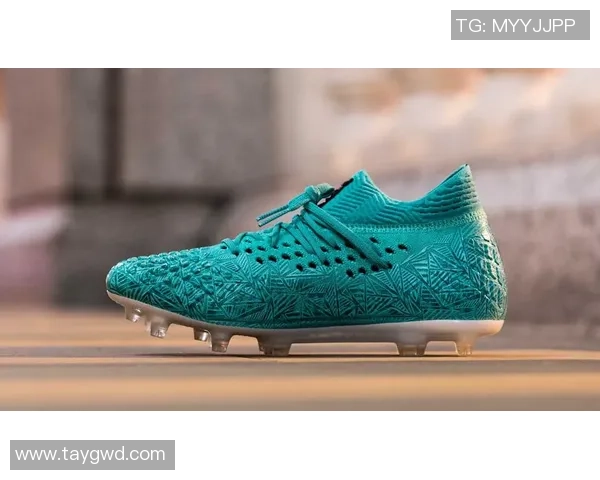 冬季足球服装推荐让你在寒冷天气中也能尽情挥洒激情与活力