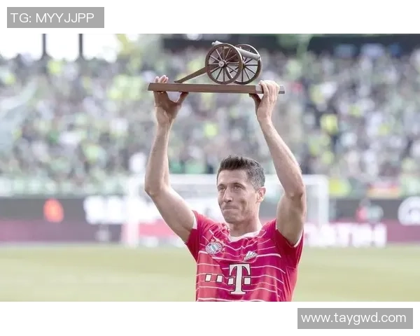 国外足球中锋的崛起与影响力分析及未来发展趋势探讨 国外足球中锋的崛起与影响力分析及未来发展趋势探讨