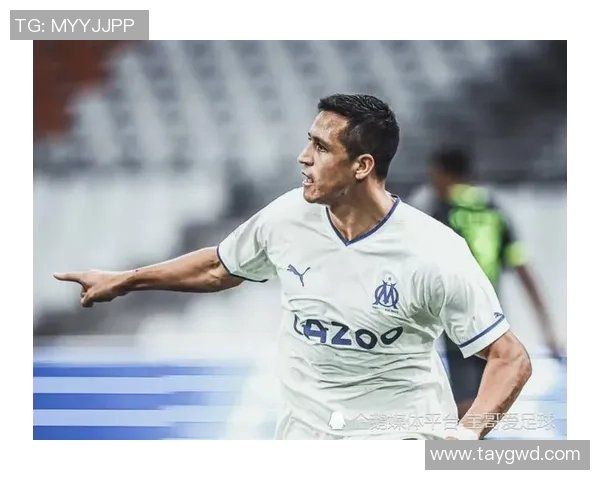 掌握足球左右腿技巧提升球技的全面指南与训练方法分享