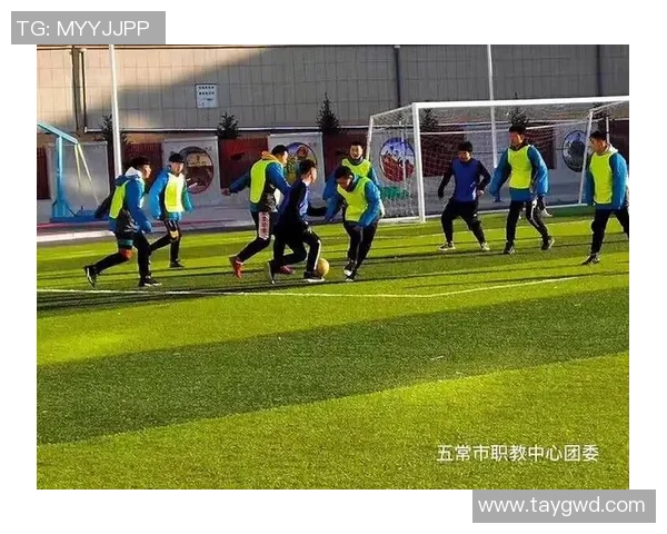 激烈对抗与团队协作周记记录我与同学们的足球比赛精彩瞬间 激烈对抗与团队协作周记记录我与同学们的足球比赛精彩瞬间